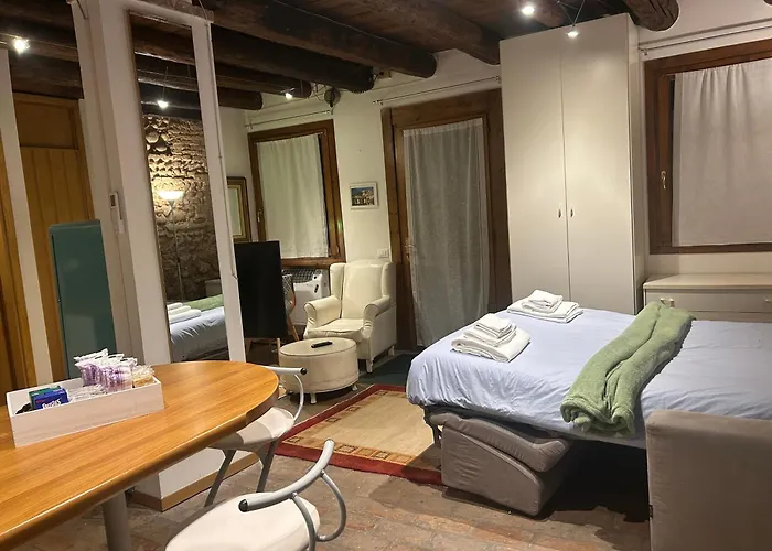 Teatro Vecchio 11 Apartment